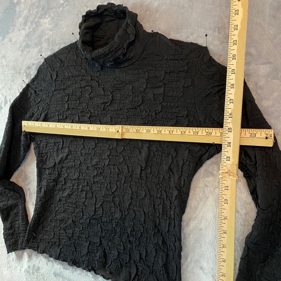 Sno-Skins Turtleneck - Picture 5 of 8